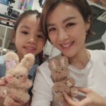 Aimee Chan Instagram – The girls made the cuuuuuuutest stuffie 🧸🧸 out of fluffy pipe cleaners 💖  while the boys… (really it was Daddy and their teacher) knit two soccer balls. ⚽️⚽️ Ha Ha! 🤪 

#flashback #easter
#chanchanfamily #familymemories