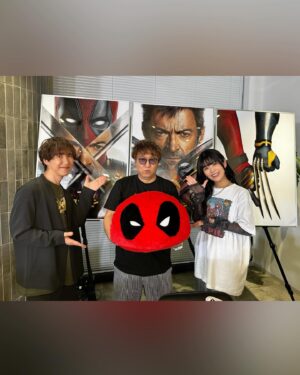 Aina Aiba Instagram - 「#マーベル ＆ #スターウォーズ 特番」コーデ。

Tシャツ #デッドプール
インナー @_vacancy_official 
デニムスカート @public_tokyo 
ブーツ @a_plus_tokyo 

"MARVEL"も"STAR WARS"も昔から好きな作品でずっと観てきました！
こちらのシリーズについてはこれまでお話したことがあるのですが、
それに続いて"X-MEN"のこともお話できる日が来るなんて思ってなかったです。
その中でもウルヴァリンの「ローガン」は大泣きした映画で、映画館を出た後も泣いてました。

X-MENとアベンジャーズの関係性とても気になっていましたが、マーベルズの終わりが！？

そして「デッドプール＆ウルヴァリン」楽しみすぎる！
推しと推しですよ！やばいです🤩🤩

お写真。
デッドプール役の加瀬康之さん
ロキ役の平川大輔さんと。

オビ＝ワン・ケノービ役の森川智之さんと。

アソーカ役の伊藤静さんと。

とても幸せな時間でした。
ありがとうございました！！！

#ディズニーっコらぢお 
#ディズニープラス
#超声優祭2024 
#aibコーデ 
#あぃすた
#ainstagram