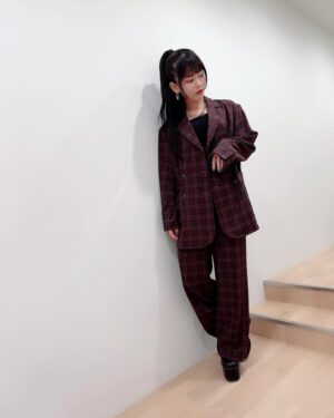 Aina Aiba Instagram - #ガルパ7周年記念特番 コーデ。

セットアップは @amerivintage 
一目惚れだった✨
パープルだったから友希那の時に着ようと思って買った。
半年前くらいかな。やっと着れた💜

全然コーデ載せてなかったのですが、
載せてほしいというお声があったので載せるね！

#お久しぶりです
#セットアップコーデ
#セットアップ姉さん
#ainstagram