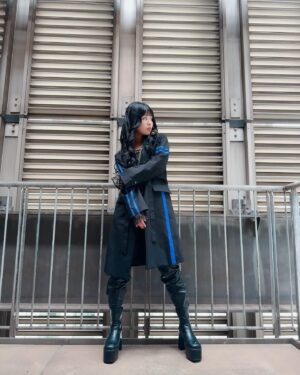 Aina Aiba Instagram - #まほふぇす 1部コーデ。

ジャケット @a_plus_tokyo 
インナー @_vacancy_official 
パンツ @a_plus_tokyo 
ネックレス @hare_official 

このジャケットは一目惚れでした。
「映えるし今日だ！」とこのコーデに♡
青いラインとシルエットがお気に入り。
青嵐みあるなぁとイベント中に気付いた😏

パンツは少し前に買ったレザーパンツ。
レザーでかっこよさマシマシ！！！

VACANCYのアイテムは、
デザイン良くて安いので最近よく買ってます🫶

コーデポストが好評で嬉しいです。

#aibコーデ 
#あぃすた
#ainstagram