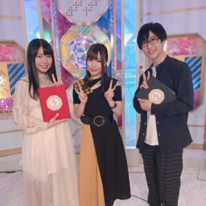 Aina Suzuki Instagram - アニソン！プレミアム！ソロで初出演させていだたきました🌟
MCの寺島拓篤さん、内田秀さん、楽しいトークをありがとうございました！

２枚目は休憩中にお弁当を食べるあいにゃ📸

#鈴木愛奈　#あいにゃ
#アニソン　#suzukiaina
#ainya #anison #アニソンプレミアム
