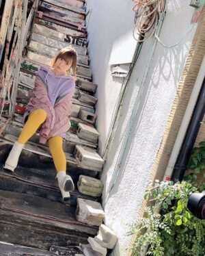 Aina Suzuki Instagram - .
本日「VOICE BRODY Vol.9」さん発売です🥰裏表紙&巻末特集で登場していますよ〜✨
撮影ではユニコーンクレープをいただきました🦄💕
オフショットがたくさんあるのでゆっくり投稿していきます〜🎈

#鈴木愛奈
#あいにゃ
#suzukiaina
#もっと高く