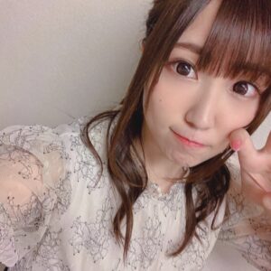 Aina Suzuki Instagram - みんなあああお疲れ様✨にゃーだよぉ!!今日はひな祭りだったよねっ!!みんなお雛様飾ったりしたお家あるのかな??( ´ ` *)
明日も私は一日お仕事!!一緒に頑張ろうね♡
いい夢みてね(*˘︶˘*) #鈴木愛奈　#あいにゃ
#今日のあいにゃ
#今日はあいにゃが担当
#ひな祭り　#suzukiaina
#anison #artist #aina