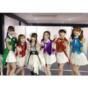Aina Suzuki Instagram - 【Animelo Summer Live 2022 -Sparkle-】DAY3に鈴木愛奈が出演しました🎉皆様ありがとうございました！

オープニングコラボでi☆RisさんとNyai☆Risとして「太陽曰く燃えよカオス」

ソロで「Reverse-Rebirth」、「Endless Pain」の2曲

halcaさんと「あれこれドラスティック」

i☆Risさんとのオープニングコラボのみならず昨年に引き続きhalcaさんとコラボさせていただきました🥰

そして衣装も2パターンでした👏

Nyai☆Ris：白い衣装
halcaさんコラボ&ソロ：黒い衣装

次は9月開催のANISAMA SYMPHONIC NIGHT 2022です！

日程：9月17日（土）18日（日）
会場：ロームシアター京都メインホール
※鈴木愛奈は18日（日）出演です。

✅詳細はこちら
https://anisama-symphonic.com　

#anisama #アニサマ2022 #i_Ris #halca #鈴木愛奈