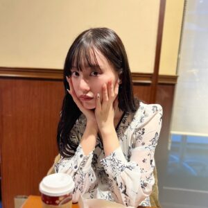 Aina Yamada Instagram - .

マネさんと合間のお茶を楽しんだ！