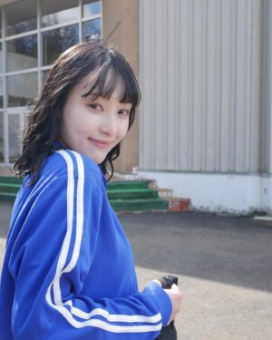 Aina Yamada Instagram - .

この子は太陽なんか…えぇ!?
と初対面で思う位素敵な子でした
いっぱい助けられた~ありがとう☀️

夢奈ちゃんが撮ってくれた写真です📸

#BUMP #春になれ