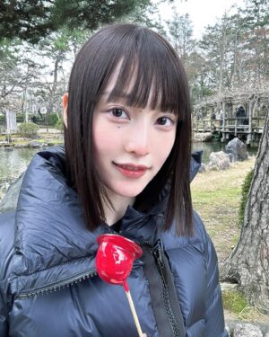 Aina Yamada Instagram - .

2024
明けましておめでとう御座います
今年も宜しくお願いします🐉⛩️

私は苺飴、母は林檎飴
食べたよ、な初詣⸜🙌🏻⸝‍

HappyNewYear
I'm eating strawberry candy
My mother has apple candy🍓🍎