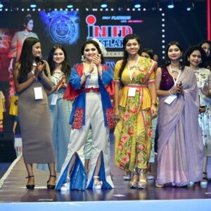 Aindrila Sharm Instagram - Walking a ramp after ages . It was such a wonderful experience walking for #INIFD ♥️
Thank you so much for showing such love and appreciation 🫶🏻