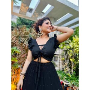 Aindrila Sharm Instagram - 🖤

Styled by @rudra_saha_official 
Wardrobe @black.in.vogue 
Makeup @debrup_artist_ghosh 
Earrings @pranakshi_jwellry_saree 
Styling assistant @ishita.dutta_official