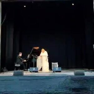 Ainhoa Arteta Instagram - Un ejemplo de lo que viviremos en Salamanca !!! Aquí en imágenes  de mallorca con el pianista Xisco que pasamos una velada increíble !!! Feliz de ir a la ciudad favorita 🤩 #cultura @salamanca_turismo #vivasalamancaysusconciertos #soprano #lifestile