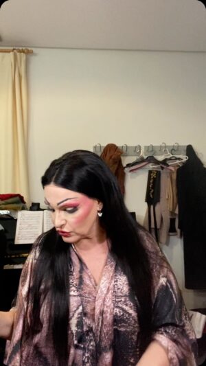 Ainhoa Arteta Instagram - Brève explicación del resto ….. prometo subir cantando cuando tenga el material !!! @teatrovillamarta