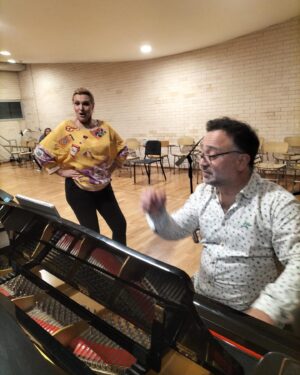 Ainhoa Arteta Instagram - El ensayo de ayer para el concierto de mañana en Mallorca !!! Muy contenta vocalmente me encuentro muy fuerte … creo que la Buterfly marcó un cambio importante en mi resultado final de recuperacion. Con @francescblancosanchez #soprano#sopranotitanium #recuperacióntotal #alegriadevivir #superacion #esposibleloimposible #resistir #saliradelantesiempre #esforzarsealmaximo #gratitudinfinita