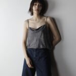 Airi Matsui Instagram - H&M Studio AW23 「Thrill Me(スリル・ミー)」がテーマ ホラー映画のヒロインがインスピレーション🎬 黒の洗練された力強さと 繊細なシルエットが控えめでエレガント🖤 タイプのお洋服ばかりでした✨ クロムフリーレザーやリサイクルメタルなど サステナブルな素材が沢山 今日9/28からH&M新宿店とオンラインで発売中！ #hmstudio #エイチアンドエム @hm