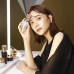 Airi Matsui Instagram - クレ・ド・ポー ボーテ 誕生から10周年を迎える美容液 ル・セラム 『輝きの原点にもどる鍵』POPUPイベントへ。 ル・セラムを実際に体験。 浸透の速さや使った後すぐにうるおって肌のなめらかさを実感できました💎 そして40 年以上も肌細胞研究をしている事や 世界中の女性の為に活動していたり、、 歴史を知る事が出来てとてもわくわくする空間！ 8/18〜8/27 事前予約制です！ @cledepeaubeaute #クレドポーボーテ #ルセラム #細胞からはじまる輝き #PR