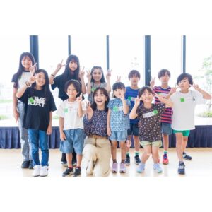 Airi Matsui Instagram - TGC×福島
福島の子どもたちとウォーキングレッスンを。
みんな元気いっぱいで沢山お話しもしてとてもかわいかったです💛

お昼ご飯の常磐ものの海鮮丼も新鮮で美味しかった🐟

それから、伝承館へ初訪問。
スタッフの方から、震災の時のお話を聞きました。

4年ぶりの本開催。
今から本番が楽しみです！！

#ふくしまキッズモデル
#本番は7月29日
#お台場冒険王2023
#福島伝承館
#常磐もの