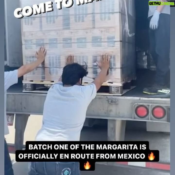 Aisha Tyler Instagram - I know pictures of boxes aren’t the sexiest but I have never been so turned on in my life lol 👅 the first full shipment of the @losophe margarita is headed to the US let’s fucking goooooooooo 👊🏾💥