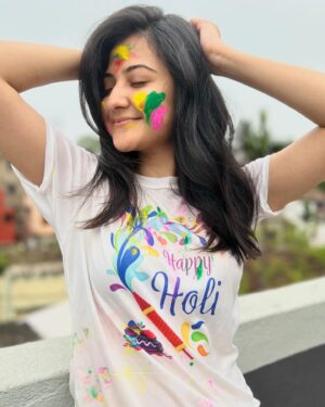 Aishwarya Sen Instagram - Happy Holi 🩷💚❤️💜💙💛