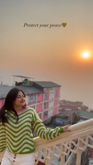 Aishwarya Sen Instagram - Protect your peace 💛

#peace #mood #goodvibes #sunset #positivity