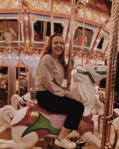 Actress Aislinn Paul HD Instagram Photos and Wallpapers November 2020