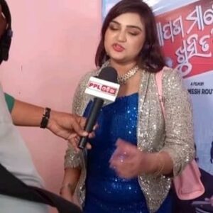 Aiswarya Behera Instagram - ODIA FILM APANA MANE KHUSI TA  ARTIST @aiswarya_behera_ashb_official Didi  @mahaprasad.k_official @ngreddy2000 @dipamishra22 @apanamane_khusita @smruti_natiaofficial Singer @antaraofficial @swayammusic1 @santu._.nije Music @abhijitmajumdarofficial @rameshrout 💛🥳🔥😊