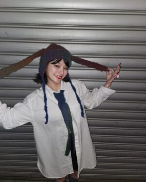 Aju Makita Instagram - ☺︎
帽子とネクタイ編んだ🧶🪡