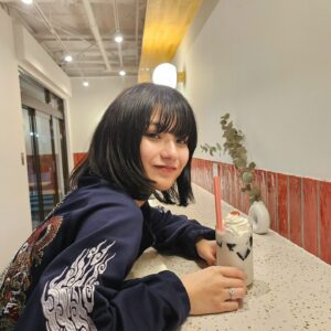 Aju Makita Instagram - ☺︎
映画「ハピネス」公開されました！
是非ご覧ください〜🐰

最近ハマってる台湾料理屋さん！