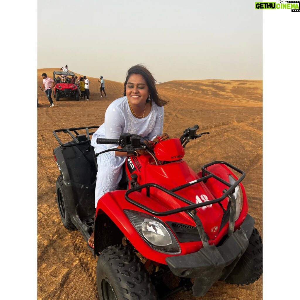 Akalya Venkatesan Instagram - @touronholidays ♥️ #dubai #touronmoments #letstouron 😍 #desertsafari