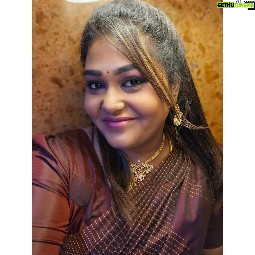 Akalya Venkatesan Instagram - Some cute selfies😘 #akalyavenkatesan