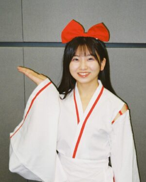 Akane Haga Instagram - #ねちんふぃるむ
⁡
⁡
⁡
モーニングに加入して
初のお誕生日を迎えたはるちゃん、
18歳おめでとうーーー🎂💚
⁡
幸せいっぱいの1年になりますように！
⁡
⁡
⁡
#film #filmphotography #film_jp
#helloproject #morningmusume24
#フィルム #フィルムカメラ 
#モーニング娘24 #羽賀朱音 
#井上春華 ちゃん #happybirthday #🥳