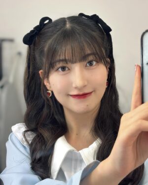Akane Haga Instagram - 🐈‍⬛🩵
⁡
Wonderland衣装のグッズ、
もうチェックしてくださいましたか〜〜？
⁡
#morningmusume24 #モーニング娘24 #羽賀朱音