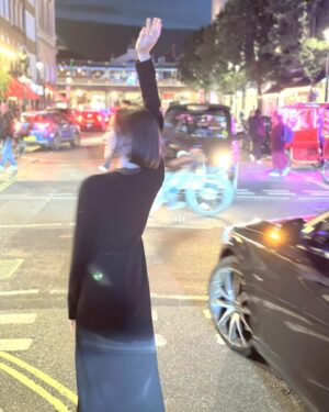 Akane Moriya Instagram - ⁡
London Vlog 
Coming Soon…‪💭‬‪💭‬
⁡
#fashion #ootd #私服
Onepiece @auralee_tokyo 
Jewelry @tiffanyandco 

#youtube 
#akanensstyle 
#london
#theatredistrict 
#novellotheatre 
#mammamia 
#守屋茜