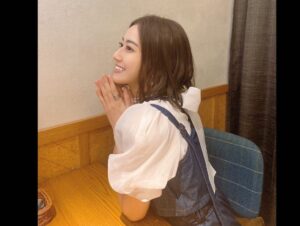 Akane Moriya Instagram - ⁡
『あざとくて何が悪いの？』
テレ朝 毎週日曜 23:55〜

あざと連ドラの主演を務めさせて頂いております🫶
これから毎週日曜よるはスケジュール空けておいてくださいね🥺💕
⁡
@azatoinsta 
⁡
#あざとくて何が悪いの