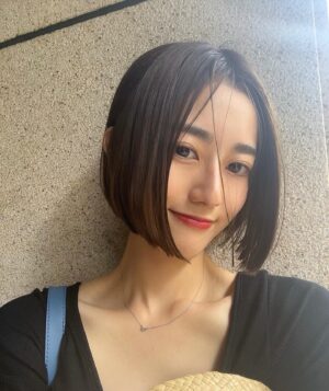 Akane Moriya Instagram - ⁡
ショートボブにチャレンジしちゃった〜
どうですか🙃🙃🙃