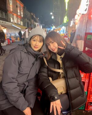 Akane Takiyama Instagram - 年越しはお仕事が終わり次第、急いで浅草へ。

ゆいのお店にも少し寄れて、スナックで年越し🍶笑
赤提灯系が大好きな2人なのでぴったりな楽しい年越しでした♪