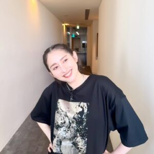 Akari Hayami Instagram - _
「続々〜ゾクゾク〜」
このあと14時から放送です！

6/2もよろしくねー

楽しい収録でした💛

#続々
#ゾクゾク
#衣装タグ付けしてます