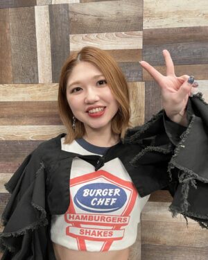 Akari Takeuchi Instagram - 生たけ楽しかった😁✨
早くまた次もやりたいな〜🤭
見てくださった皆さんありがとうございました✌️✌️

卒業後も定期的にやらせていただけて本当感謝！！！！
今回の衣装も可愛かったです☺️✨

pierce @saze_accessory 
bracelet @accessoryshop.mary 
jacket / pants @belper_official_ 

#生たけ2024