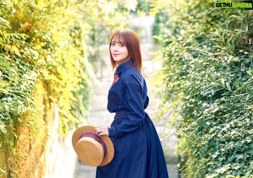 Akari Kito Instagram - 🍃アーティスト写真公開🍃 2月8日発売 #鬼頭明里 4thシングル「Dear Doze Days」 📀初回限定盤・通常盤・アニメ盤の3形態 📀初回限定盤特典 ・「Dear Doze Days」MUSIC VIDEO ・ジャケット・MV撮影 MAKING ・ブックレット 📀アニメ盤 特別仕様 　描き下ろしジャケット kitoakari.com/dear-doze-days