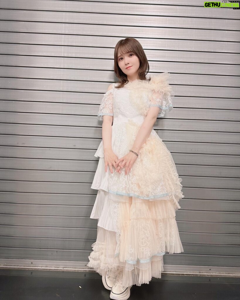 Akari Kito Instagram - ✨✨✨✨✨✨ #鬼頭明里 Zepp Tour 2023「Glow up!!」 ✨✨✨✨✨✨ 衣装4着載せちゃいます👗👠👚 皆さんはどの衣装がお気に入りですか❓