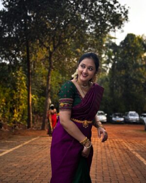Akhila Pajimannu Instagram - Indian traditional vibes❤️
Saree : @angadioninsta Angadi Heritage,JP Nagar, Bangalore
Jewellery : @glacharyajewellers 

PC & EC : @aneesh_pajimannu ❤️

#akhilapajimannu #akhilapajimannuofficial #singer #vacation #wedding #traditonal #saree #sareelove #instagram #instagood #instalike #instadaily #instafashion #instapic #photography #indian #indianwedding #cousin #happy #enjoy