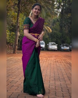 Akhila Pajimannu Instagram - Indian traditional vibes❤️
Saree : @angadioninsta Angadi Heritage,JP Nagar, Bangalore
Jewellery : @glacharyajewellers 

PC & EC : @aneesh_pajimannu ❤️

#akhilapajimannu #akhilapajimannuofficial #singer #vacation #wedding #traditonal #saree #sareelove #instagram #instagood #instalike #instadaily #instafashion #instapic #photography #indian #indianwedding #cousin #happy #enjoy