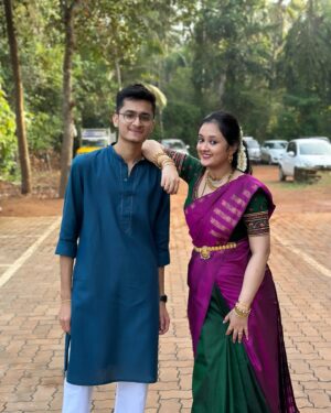Akhila Pajimannu Instagram - Anii❤️

#akhilapajimannuofficial #singer #vacation #siblings #brother #sister #instagood #instadaily #instamood #instagram #instapic #insta #instafashion #instapost #post #photooftheday #photography #sisterlove #photo #ootd #ootdfashion #post