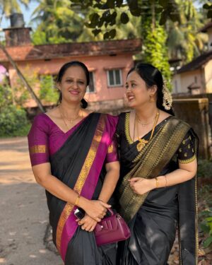 Akhila Pajimannu Instagram - Happy birthday Ammaaa❤️❤️Love you forever❤️❤️

#akhilapajimannu #singer #mother #motherlove #birthday #instagood #instalike #instadaily #instamood #instagram #instafashion