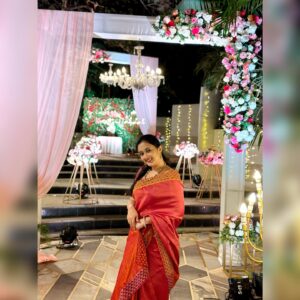 Akhila Pajimannu Instagram - Always a joy to wear Maami’s saree❤️

#akhilapajimannuofficial #singer #wedding #vacation #traditional #saree #instagram #instalike #instamood #instadaily #instafashion #instapic #post #instaphoto #ootd