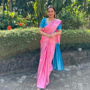 Akhila Pajimannu Instagram - Saree love❤️

#akhilapajimannuofficial #singer #vacation #ethnic #traditional #saree #instagood #instagram #instadaily #ootd #instafashion #instamood #instaphoto #post #india