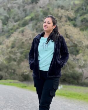 Akhila Pajimannu Instagram - Champions keep playing until they get it right.

#akhilapajimannu #singer #instagood #instadaily #instagram #instamood #insta #instapic #instafashion #nature #naturelovers #scenery #hike #post