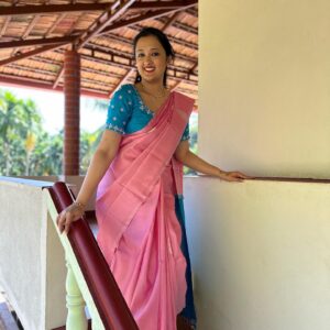 Akhila Pajimannu Instagram - Saree love❤️

#akhilapajimannuofficial #singer #vacation #ethnic #traditional #saree #instagood #instagram #instadaily #ootd #instafashion #instamood #instaphoto #post #india