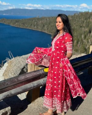 Akhila Pajimannu Instagram - OOTD❤️

PC : @trdhananjai_sharma ❤️
Outfit : @msanjeevashettyofficial 

#akhilapajimannu #singer #ootd #instagram #new #post #dresses #outfit #laketahoe #photooftheday #photo