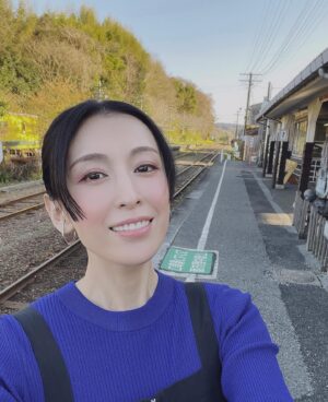 Akiko Hinagata Instagram - ちょっと遠くに来てます
のどかで少し空気が冷たくて目が覚めます
#un3d