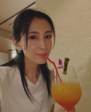 Akiko Hinagata Instagram - 砂浜バー
すっごい行ったなぁ
#砂浜バー
#リラックスタイム