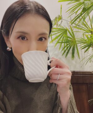Akiko Hinagata Instagram - ちょっと一休み
喫茶店て良いよね
#カフェも良いけど喫茶店も好き